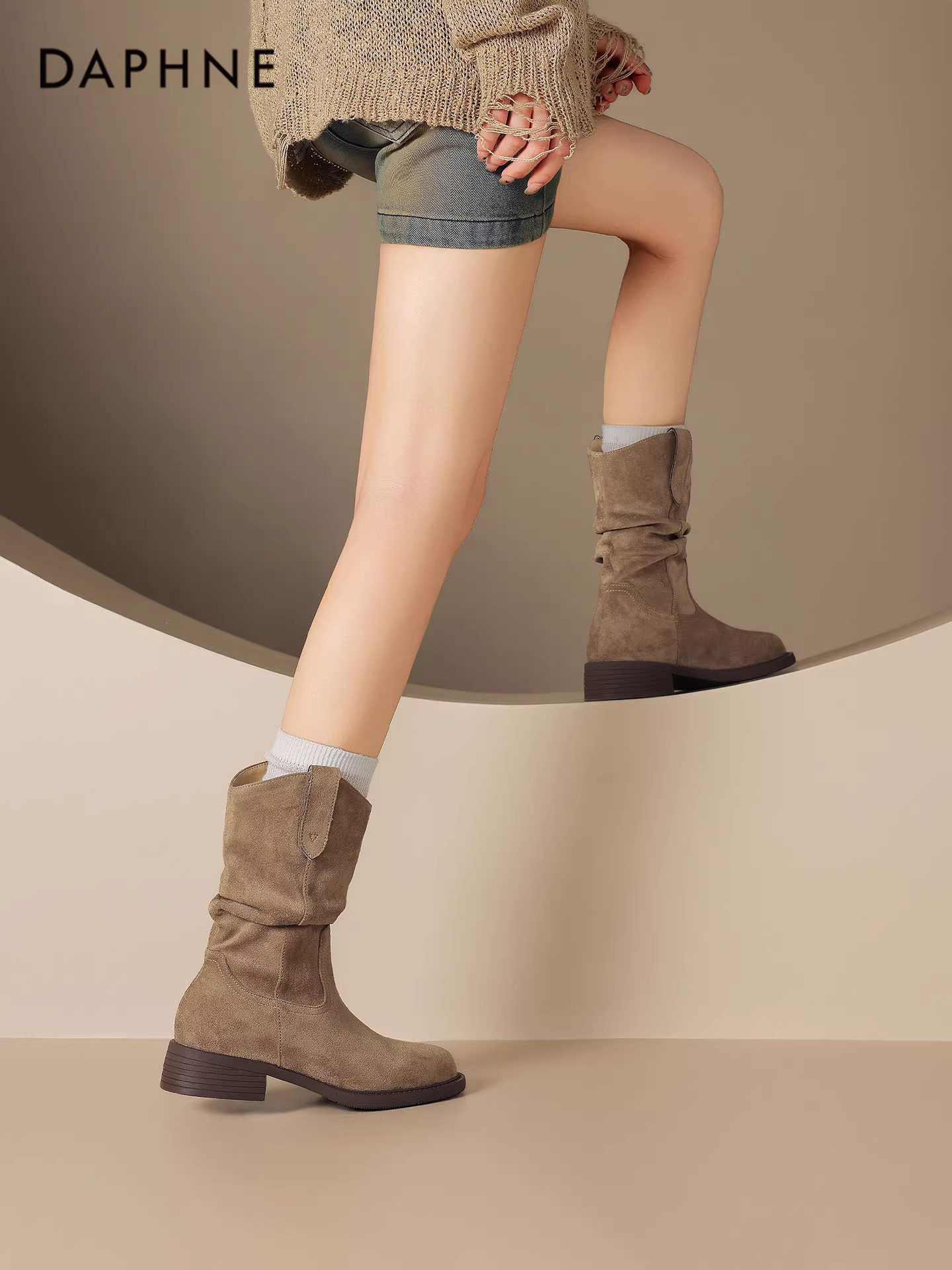 Giày bốt nữ Daphne Maillard kiểu dáng xuông, mùa thu mới 2025, gót dày, kiểu cao bồi miền Tây, bốt ngắn, bốt đi xe, bốt Martin