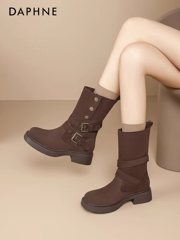Giày bốt nữ Daphne Brown Melard Thu Đông 2025 Giày cao bồi miền Tây cổ điển đế dày Giày bốt ngắn màu đen siêu đẹp