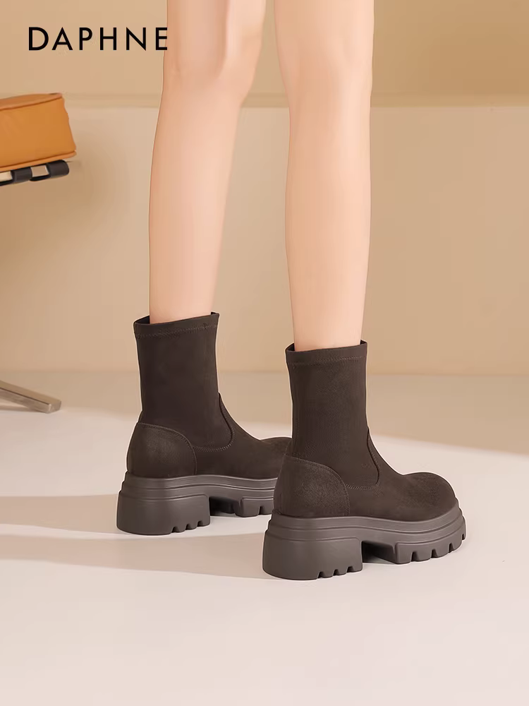 Giày bốt Martin da lộn Daphne kiểu tất co giãn dành cho nữ mùa xuân thu 2025, giày bốt ngắn tăng chiều cao đế dày kiểu dáng thon gọn dành cho nữ