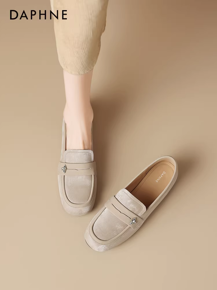 Giày Loafer Daphne nữ 2025 kiểu mới thu đông, phong cách Trung Hoa hiện đại, chất liệu da Pháp, giày bệt đi làm, giày đơn.