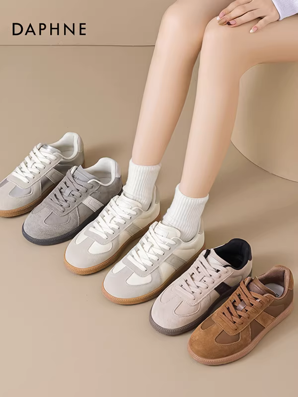 Giày thể thao đế bằng Daphne dành cho nữ, kiểu múa ba lê, giày thể thao lót lông mùa thu đông 2025 mới, giày trắng da thật.