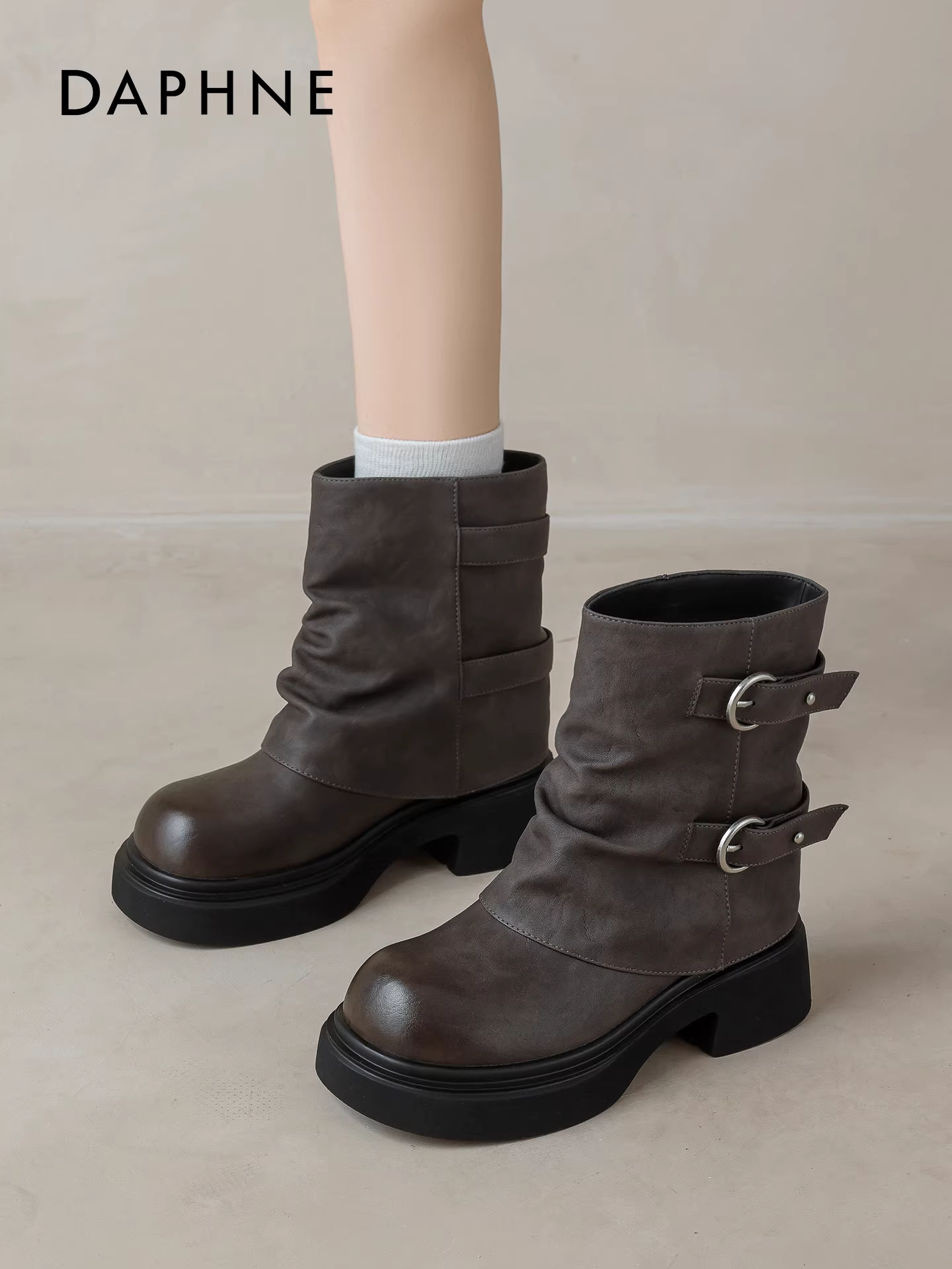 Giày bốt cổ thấp lót lông cừu Daphne dành cho nữ, mẫu mới thu đông 2025, kiểu Melard Martin, phong cách Anh, đế dày bằng vải cotton.
