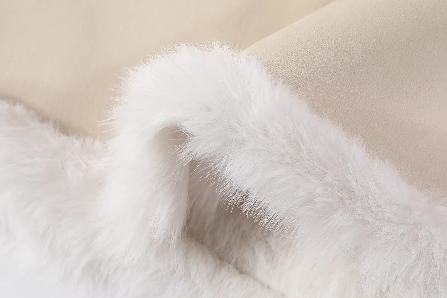 Áo khoác dày lót lông sang trọng và khí chất dành cho nữ, áo khoác cổ đứng dài trung bình mới mùa thu đông 2025.