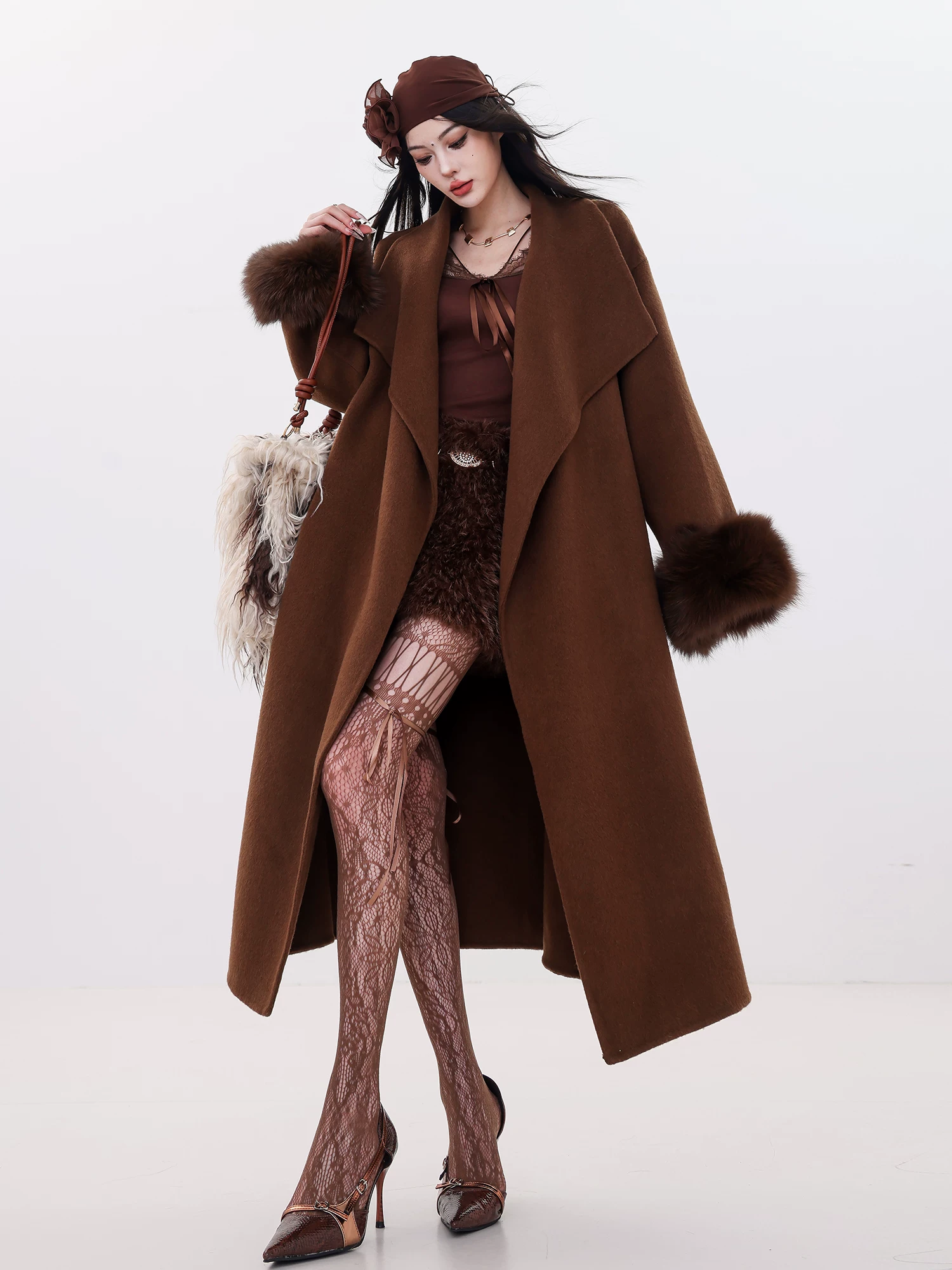 Áo khoác lông cáo hai mặt dài kiểu dáng cổ điển ABWLR Winter Love Song dành cho nữ, có ve áo, eo được định hình và dây buộc, chất liệu len.