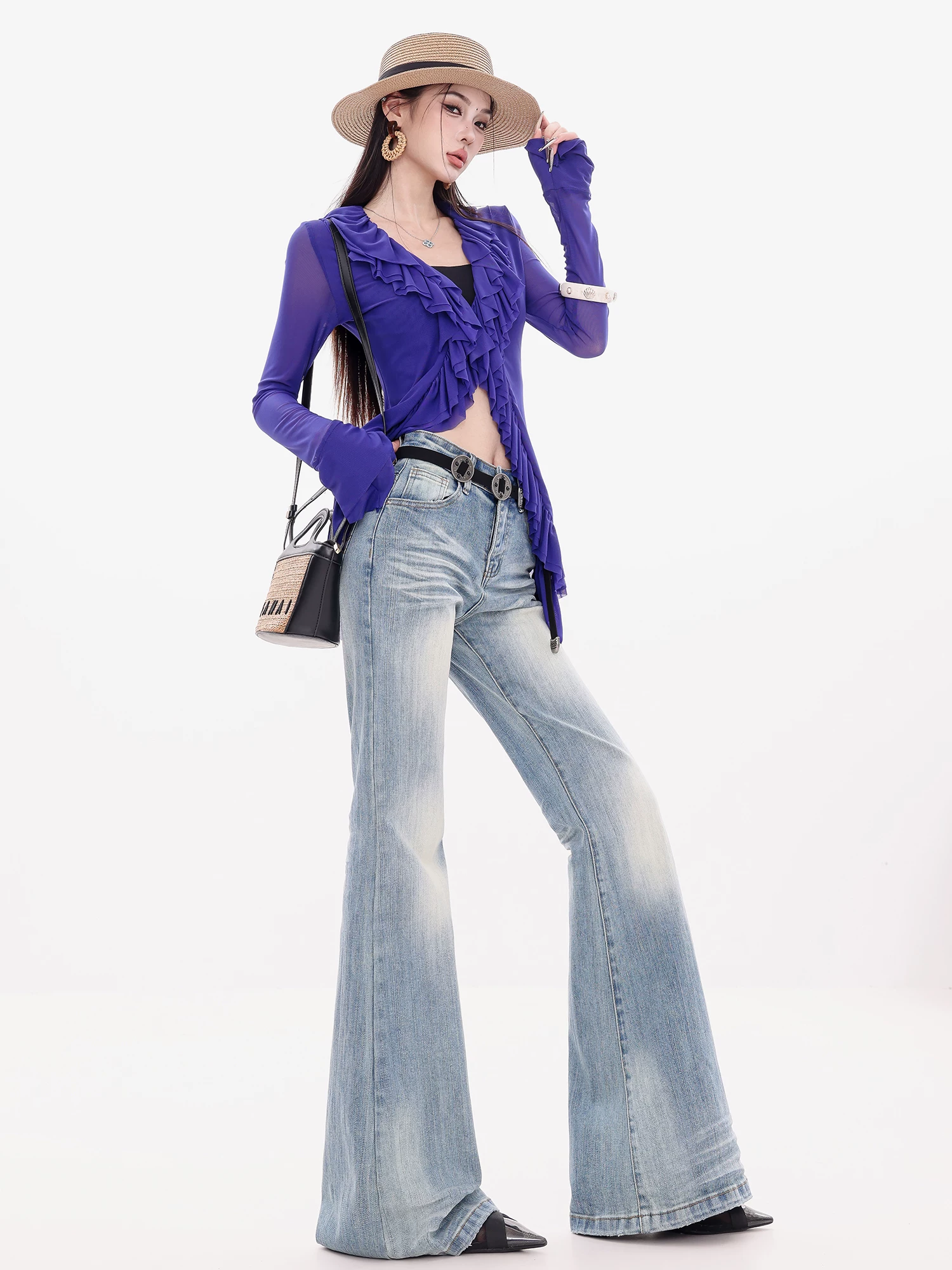 Quần Jeans Xòe Ôm Body Phong Cách Mỹ Chính Hãng ABWEAR Curve Genius - Quần Bootcut Cạp Cao Giúp Giảm Béo Cho Nữ