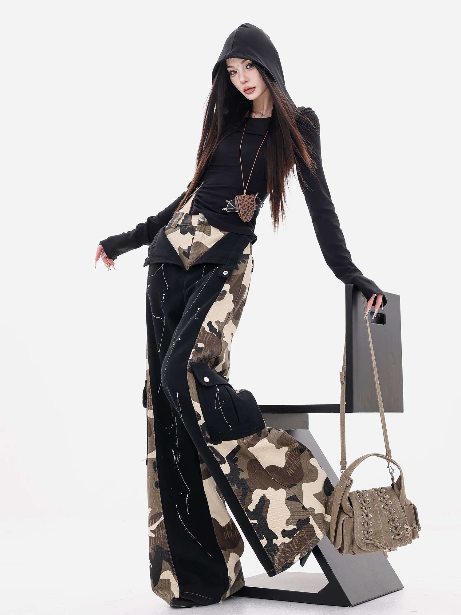 ABWEAR Fifth Street-Original 2025 Quần jean công sở phối họa tiết ngụy trang đầu thu Quần ống rộng dáng rộng dành cho nữ
