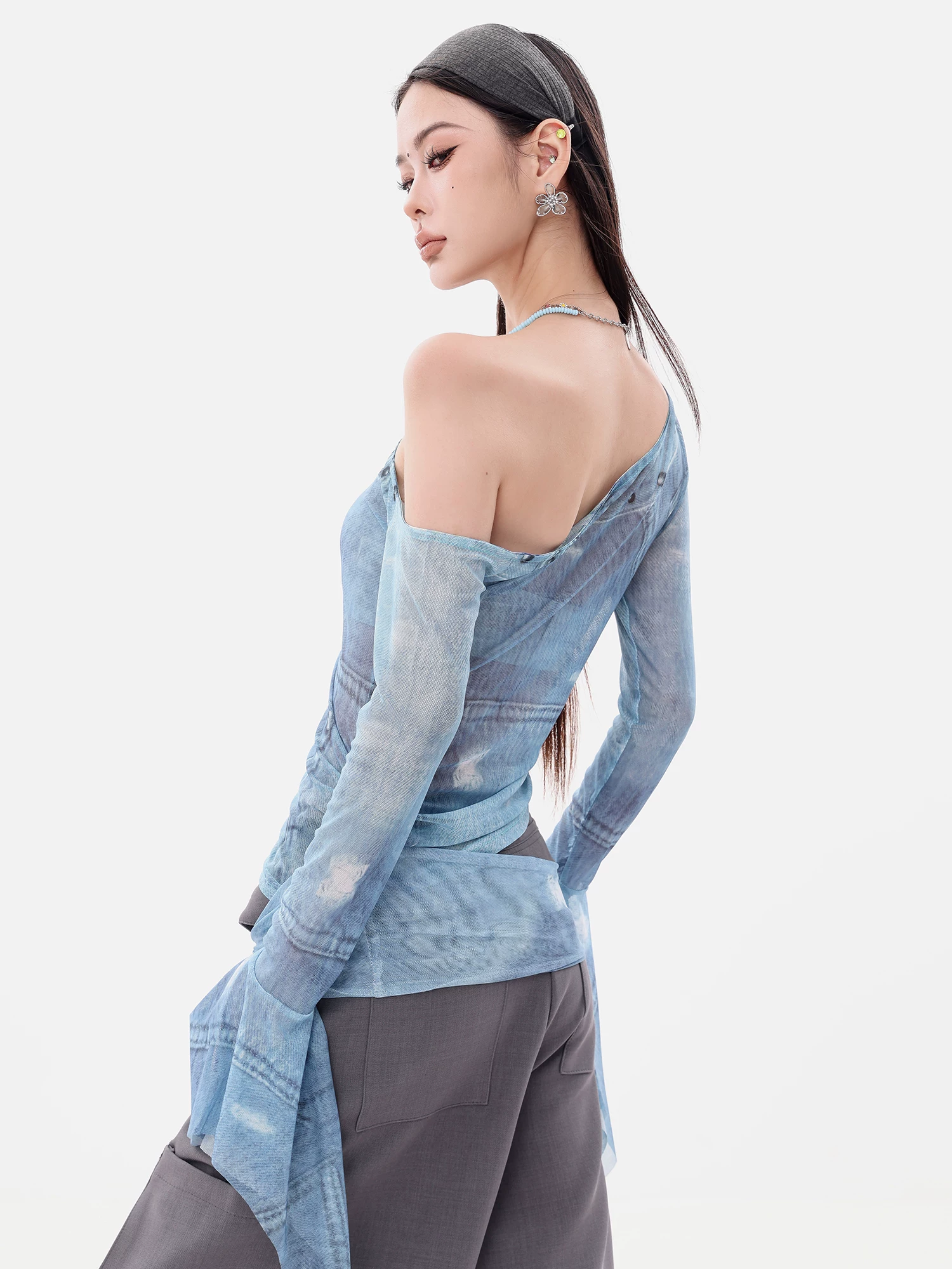 ABWEAR Urban Magazine - Áo thun lưới tay loe lệch vai phong cách hot girl nguyên bản dành cho nữ Thiết kế áo thun ôm vừa vặn