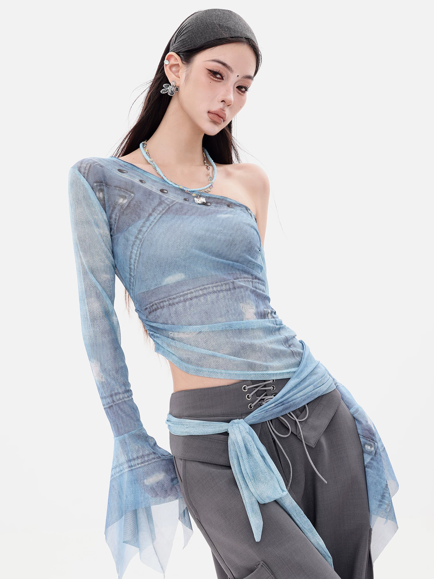 ABWEAR Urban Magazine - Áo thun lưới tay loe lệch vai phong cách hot girl nguyên bản dành cho nữ Thiết kế áo thun ôm vừa vặn
