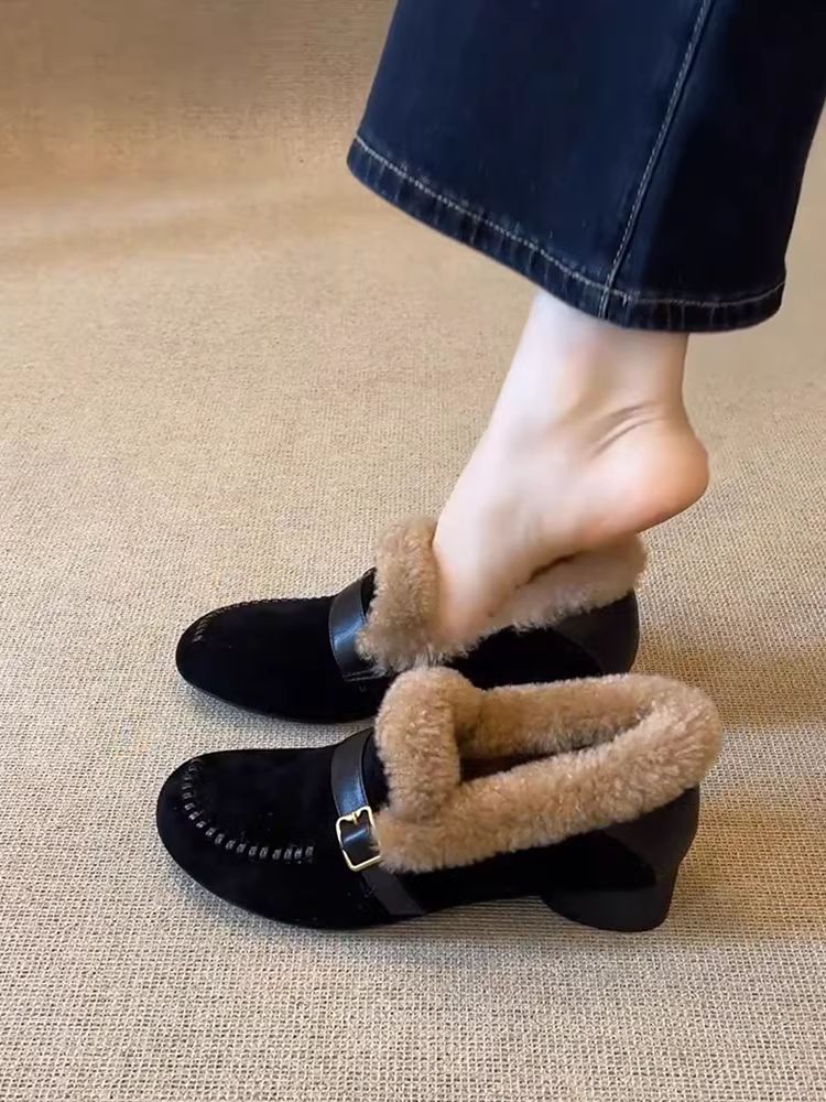 Phiên bản da cừu ~ Giày lười mũi tròn dệt mới dành cho nữ, kiểu lười đi dễ dàng, gót dày, giày lót lông cừu màu đen đa năng, ấm áp