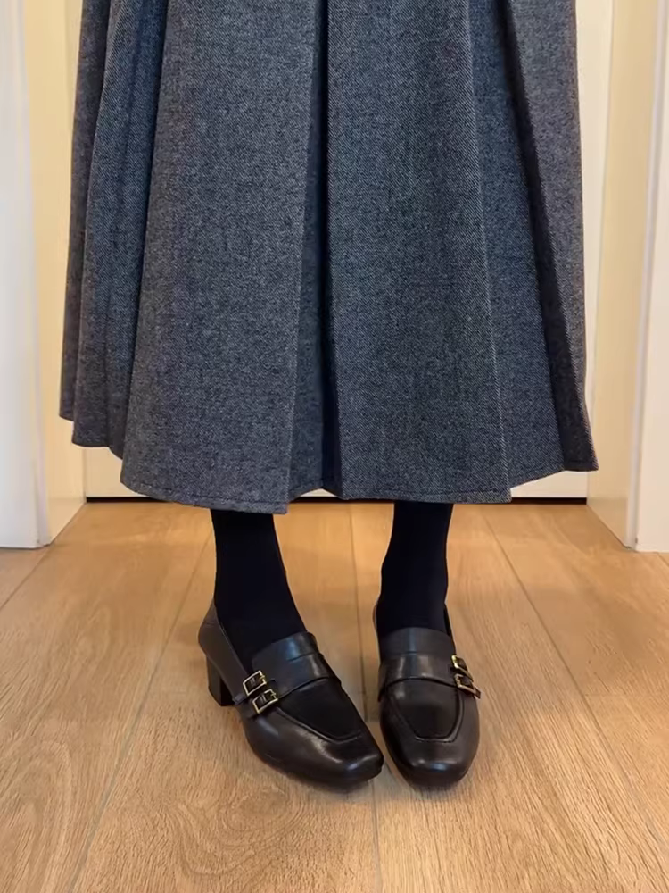 Phiên bản da cừu ~ Giày lười đế dày có gót dành cho nữ, giày da nhỏ có khóa thắt lưng màu đen đa năng, giày đơn nhỏ cổ điển bằng da thật.