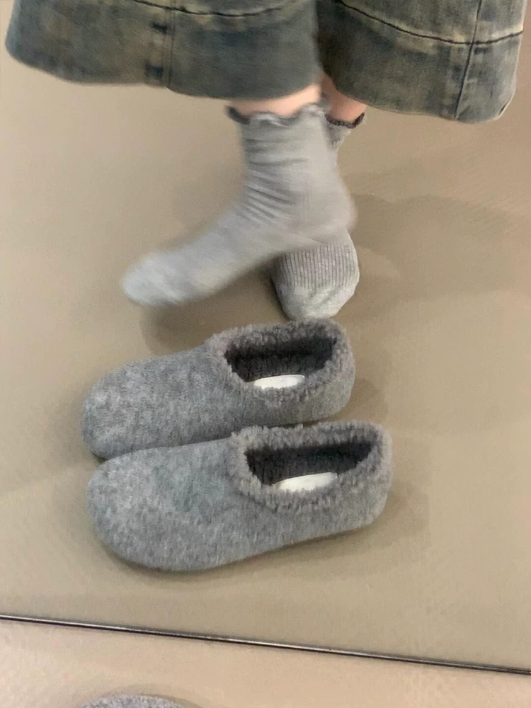 Phiên bản da cừu ~ được lót hoàn toàn bằng lông cừu để giữ ấm, giày kiểu Birkenstock mùa đông mới dành cho nữ, kiểu dáng cổ điển, giày cotton đơn giản và đa năng.