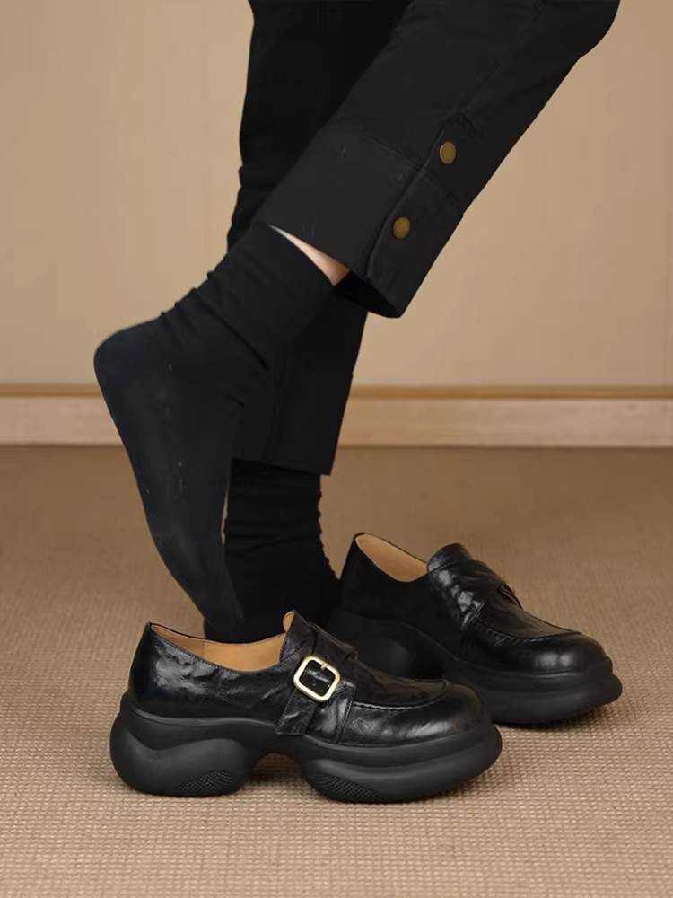 Phiên bản da cừu ~ Giày da đen đế dày kiểu Anh có khóa đơn, giày bệt da thật cắt sâu, giày đế bệt đa năng.