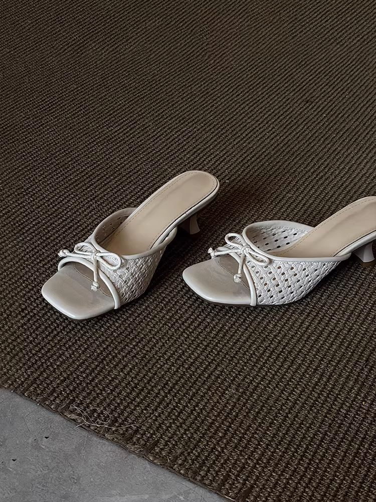 Phiên bản da cừu ~ Dép dệt kiểu nghỉ dưỡng dành cho nữ, dép quai ngang đa năng có nơ, mũi vuông, gót cao dành cho mùa hè