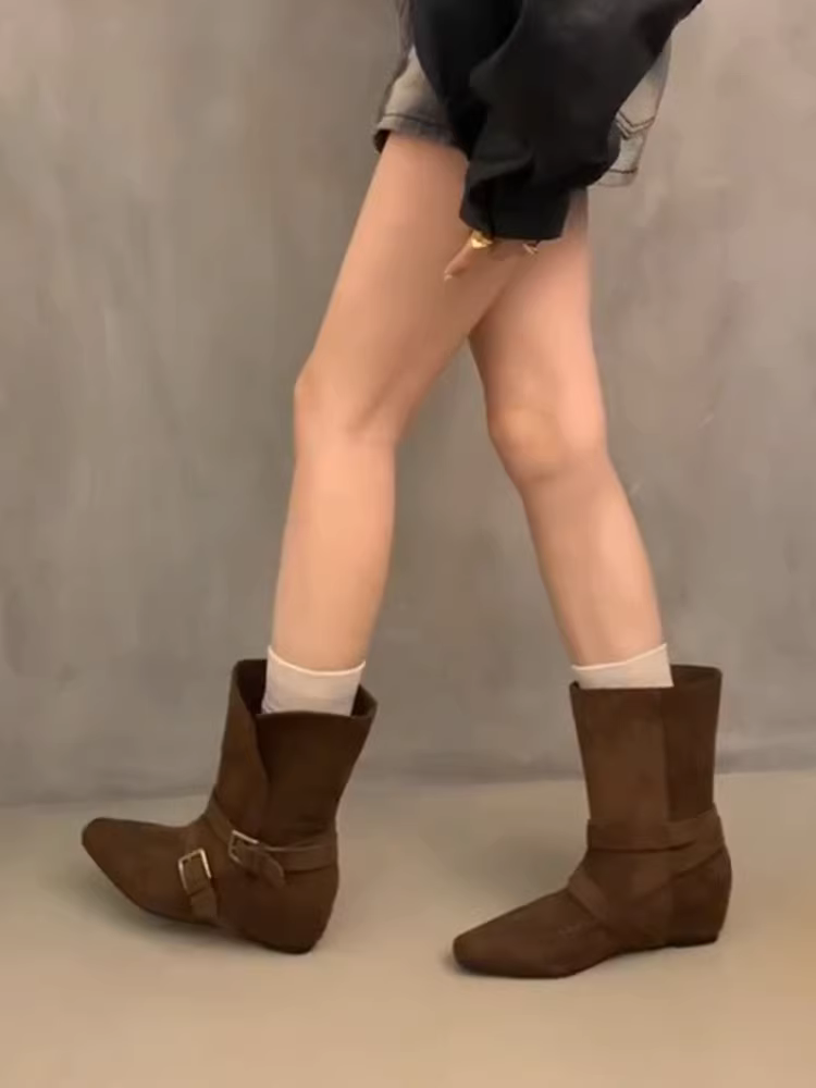 Phiên bản da bò~ Giày cao bồi kiểu cổ điển dành cho nữ, giày ngắn có khóa thắt lưng mùa thu đông, giày cao bồi da lộn đa năng tăng chiều cao