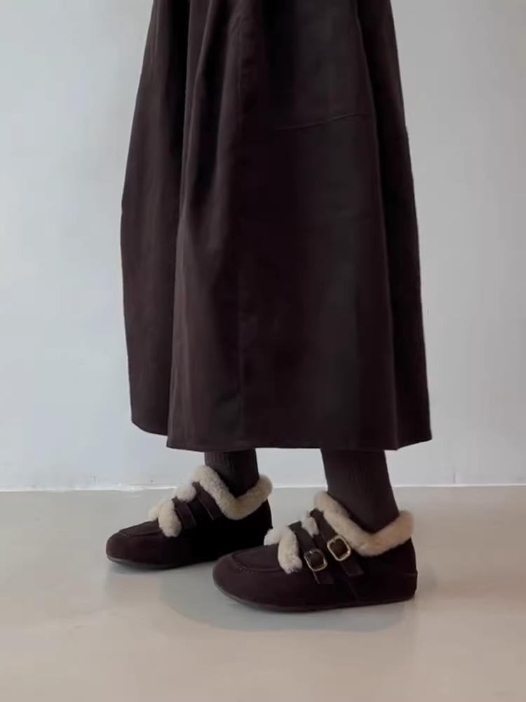 Phiên bản da cừu ~ Giày lông tăng chiều cao bên trong bằng da lộn cổ điển Maillard dành cho nữ, mũi tròn, dây đeo có khóa đôi, giày cotton lót lông cừu ấm áp.