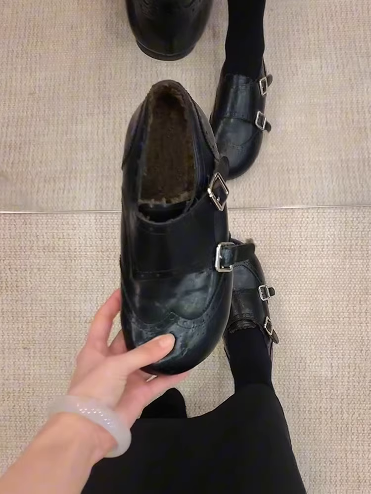 Phiên bản da cừu ~ Giày lười kiểu Enba thời trang dành cho nữ, giày đế bằng kiểu brogue có khóa thắt lưng cổ điển với lớp lót lông mềm mại.