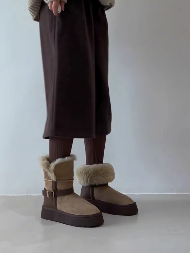 Phiên bản da bò~ Giày bốt đi tuyết đế dày phong cách dành cho nữ, phối màu cổ điển với khóa thắt lưng, lót lông dày, giày bốt cotton lót lông hai lớp.