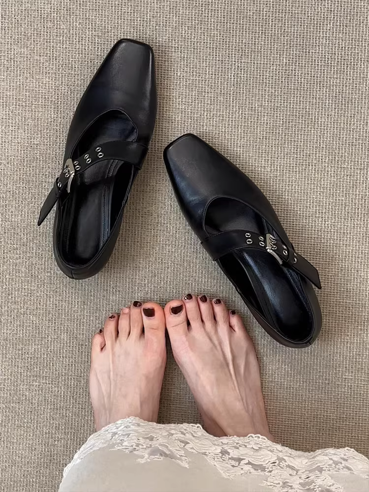 Phiên bản da cừu ~ Giày đi làm đế phẳng đa năng dành cho nữ có khóa thắt lưng, giày da nhỏ kiểu cổ điển, mũi vuông, giày Mary Jane độc đáo