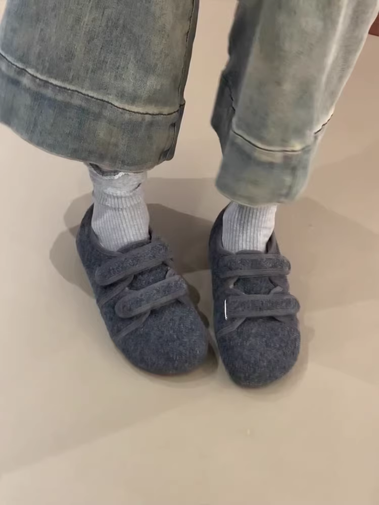 Phiên bản da cừu ~ Giày cotton có khóa dán dành cho nữ, kiểu lười, lót lông cừu, ấm áp, đa năng, kiểu dáng mới để đi ngoài trời, giày lông kiểu Birkenstock.