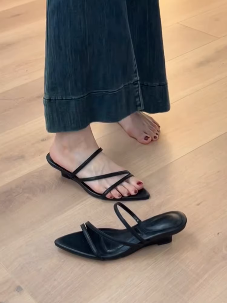 Phiên bản da cừu ~ Giày sandal đế xuồng mũi nhọn, quai đơn, kiểu dáng thanh lịch dành cho nữ, phong cách cổ điển Pháp, thích hợp để mang ngoài trời vào mùa hè, dép da thật đa năng.