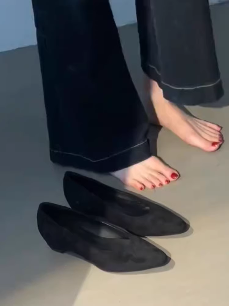 Phiên bản da cừu ~ Giày lười kiểu retro tối giản tăng chiều cao dành cho nữ, giày đi làm đa năng bằng da lộn mũi nhọn kiểu chữ V giúp thon gọn