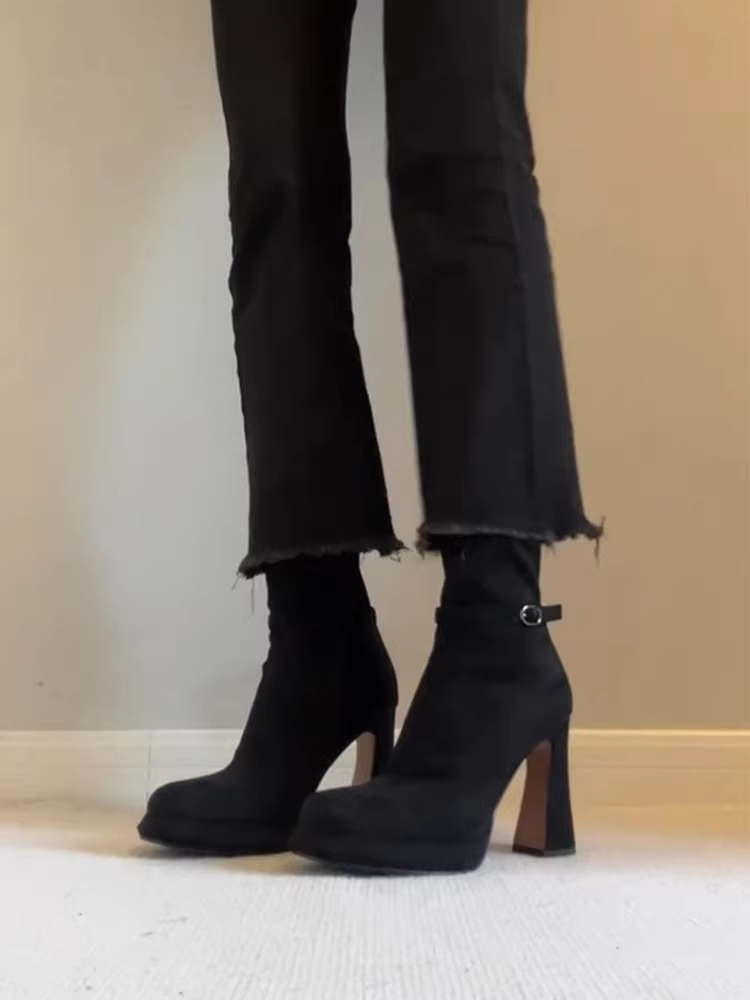 Giày bốt cao gót da lộn mịn kiểu Anh cổ điển, mũi tròn, khóa kéo bên, gót dày, kiểu dáng thon gọn dành cho nữ