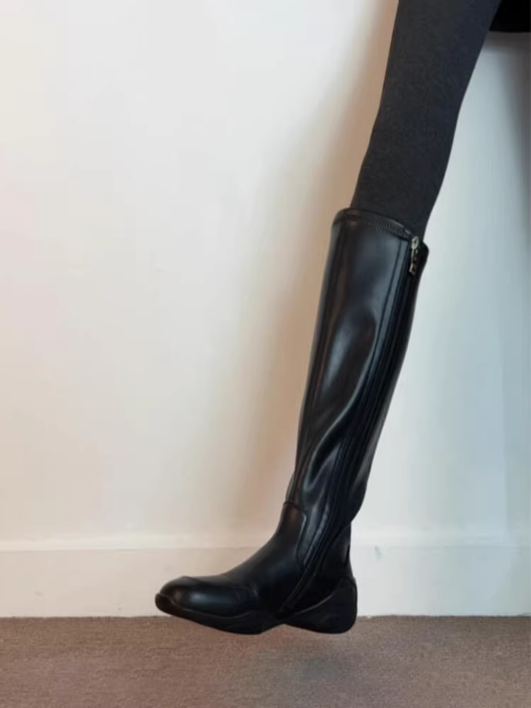 Phiên bản da bò ~ Giày đi xe thể thao đa năng có khóa kéo bên hông dành cho nữ, da thật cổ điển đơn giản, tôn dáng, cao quá đầu gối, giày bốt dài thanh lịch