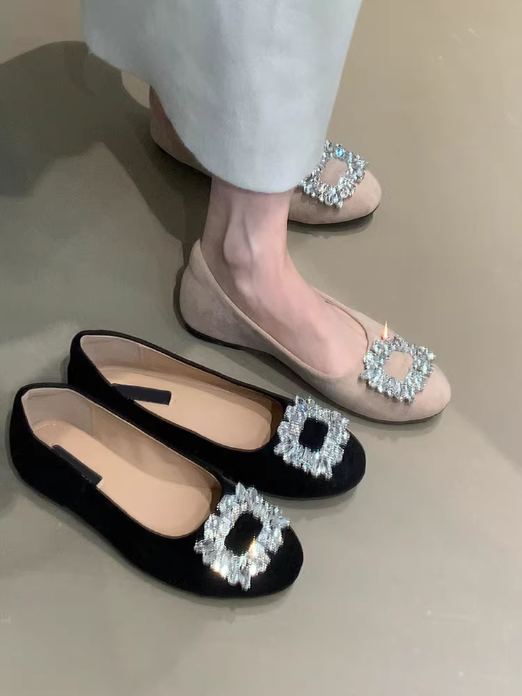 Phiên bản da cừu ~ Giày dạ hội nhẹ nhàng kiểu Pháp dành cho nữ, giày mũi tròn kiểu dáng xỏ ngón có khóa vuông đính đá, thanh lịch và phù hợp để phối với váy.