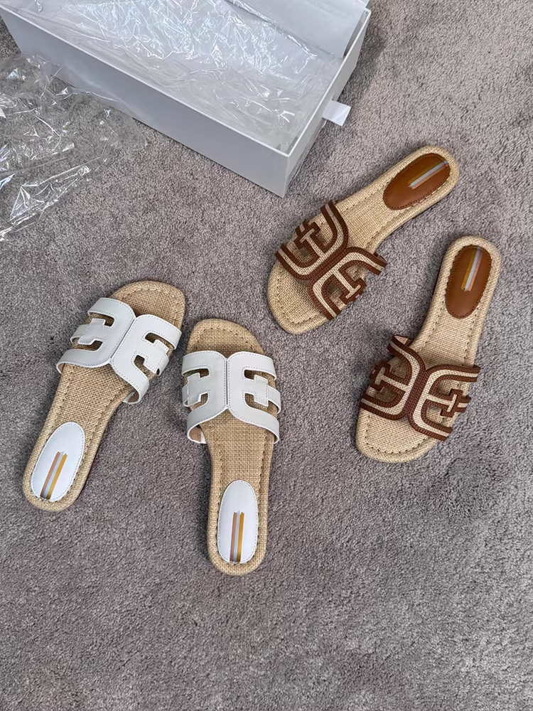 Phiên bản da cừu ~ dép xỏ ngón đế bằng kiểu retro dành cho nữ, trang phục ngoài trời đa năng mới, phong cách đi nghỉ, dép hở mũi thoải mái