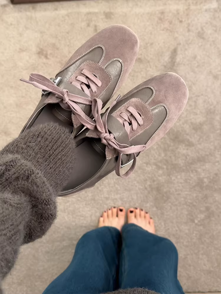 Phiên bản da cừu ~ giày thể thao cổ điển có khóa thắt lưng, giày đế bằng buộc dây, giày tập kiểu Đức bằng da lộn chắp vá kiểu múa ba lê