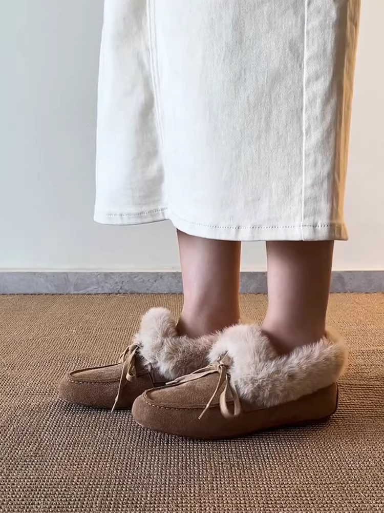 Phiên bản da cừu ~ Giày lười lông thú mùa thu đông mới dành cho nữ, thiết kế nơ độc đáo, lót lông mềm mại, giày đế bằng ấm áp.