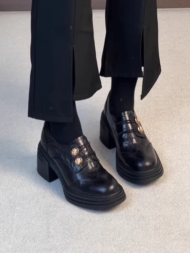 Phiên bản da cừu ~ Giày lười có khóa kim loại có khóa sâu dành cho nữ, mũi tròn, giày da đế dày đế dày chống thấm nước