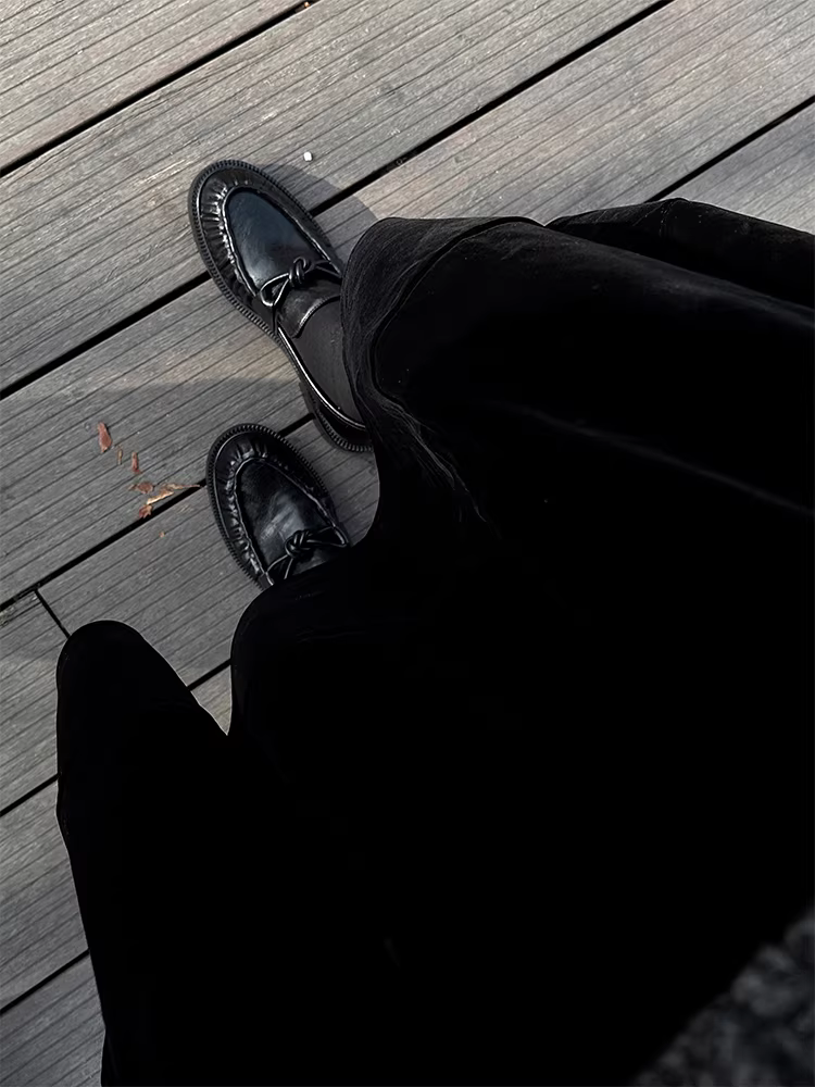 Phiên bản da cừu~ Giày lười thắt nơ kiểu Anh dành cho nữ, giày da thật đế thấp màu đen mũi tròn kiểu trượt kiểu đại học giày da nhỏ