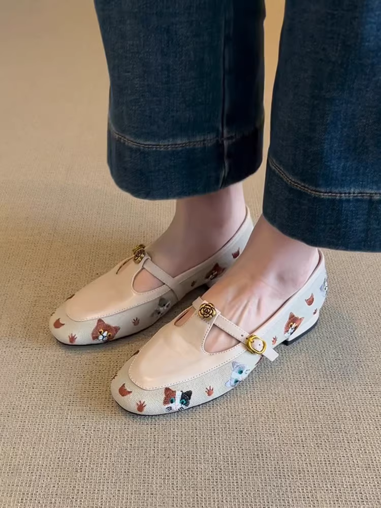 Phiên bản da cừu ~ Giày lười Mary Jane bằng da thật dành cho nữ, gót thấp, quai đơn, giày bệt thêu hoa trà