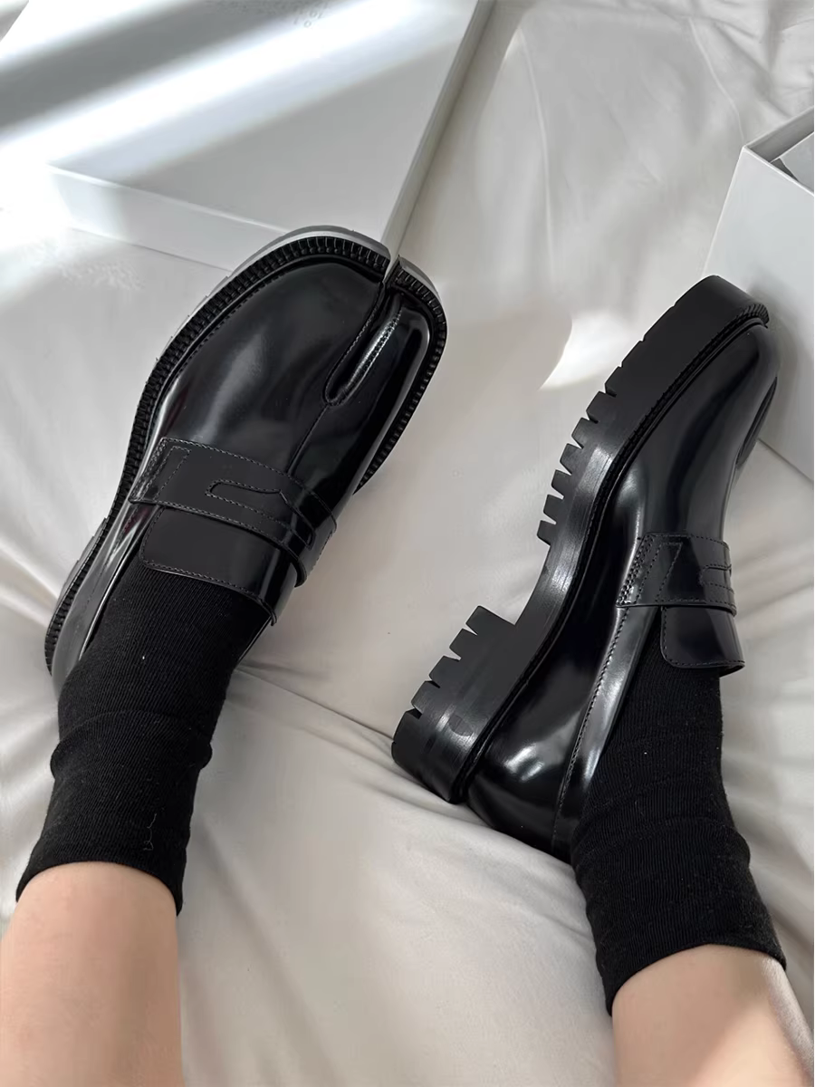 Giày tabi đế dày bằng da bò dành cho nữ, phong cách Anh, da thật, giày derby kiểu chân lợn, giày lười độc đáo.