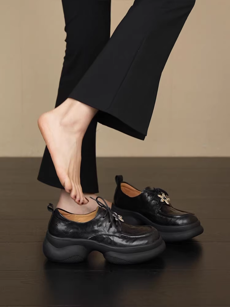 Phiên bản da cừu ~ Giày lười đế dày tăng chiều cao đa năng kiểu cổ điển dành cho nữ, da thật, kiểu buộc dây sâu, đế platform, giày da nhỏ