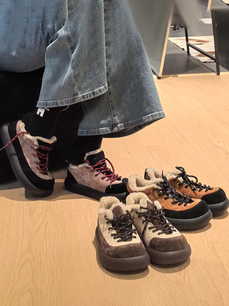 Phiên bản da cừu ~ Giày bốt đi tuyết đế dày ngắn kiểu dáng mới thời trang dành cho nữ, giày thể thao kiểu Đức có dây buộc cổ điển bằng da lộn có lót lông sang trọng