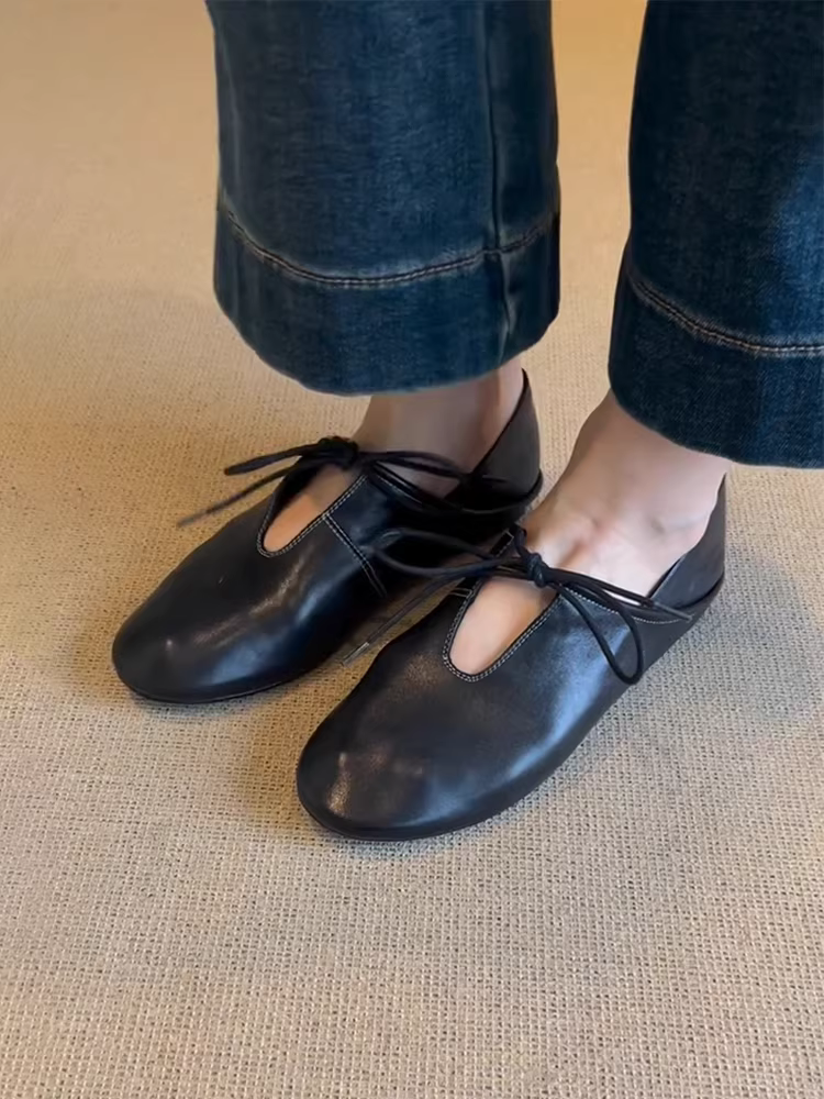 Phiên bản da cừu ~ Giày da mềm kiểu cổ điển đế bằng, kiểu dáng hai chiều, giày da nhỏ dành cho nữ, kiểu dáng mới đầu xuân, giày đơn mũi tròn có dây buộc, kiểu dáng mới đầu xuân