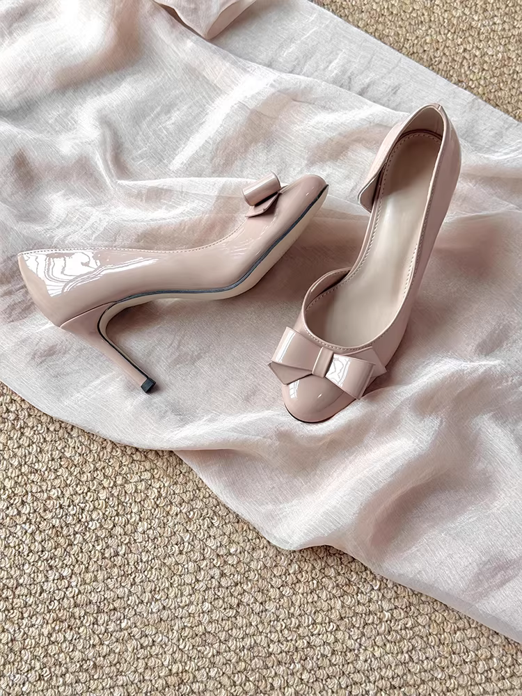 Phiên bản da cừu ~ Giày cao gót mũi tròn kiểu Pháp bằng da sáng chế dành cho nữ, đa năng và dịu dàng, có nơ cắt xéo bên hông.