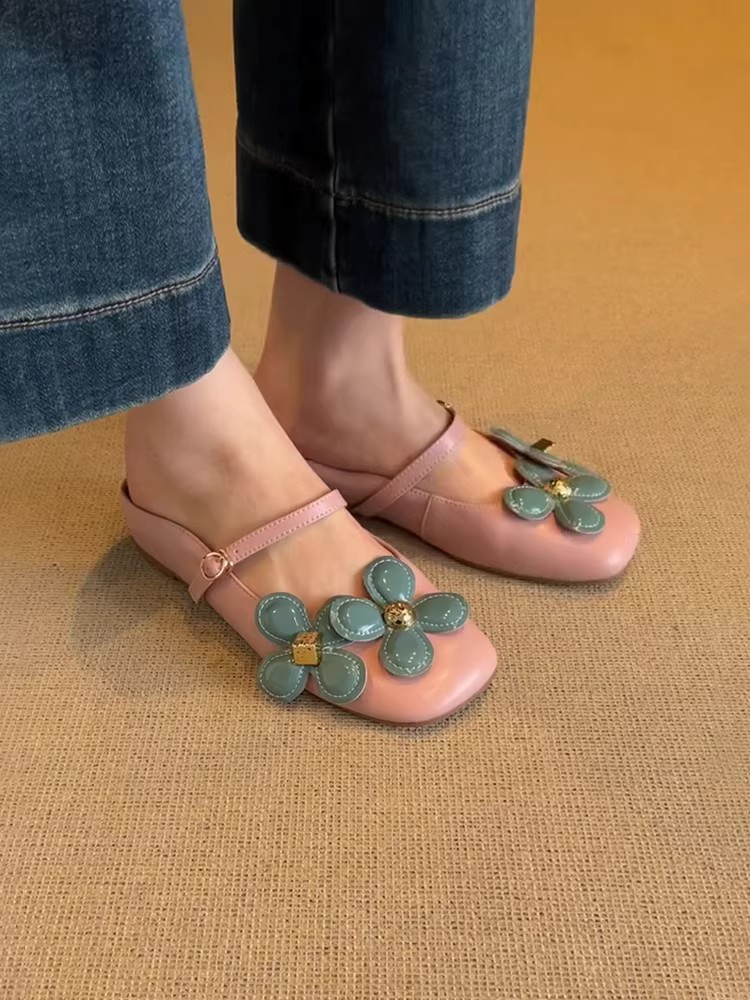 Phiên bản da cừu ~ Giày mũi kín có khóa hoa phối màu theo phong cách mới dành cho nữ với độ tăng chiều cao ẩn, da thật kiểu Pháp ngọt ngào nửa dép