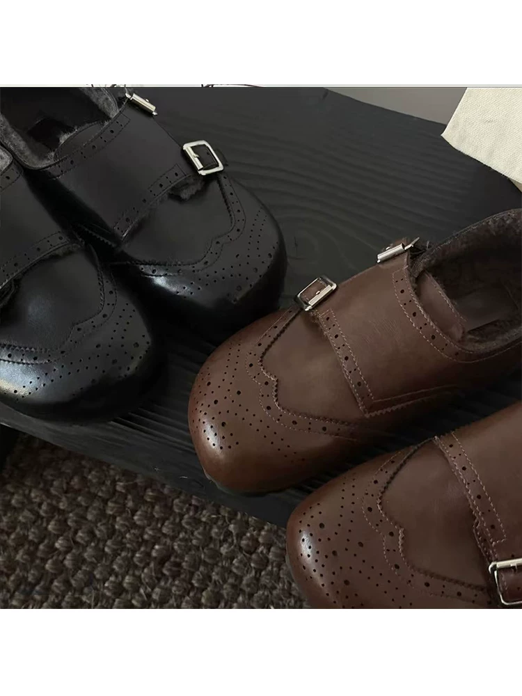 Phiên bản da cừu ~ Giày da nhỏ thời trang kiểu Brogue dành cho nữ, dây đeo đôi khóa cổ điển, tăng chiều cao bên trong bằng da thật, giày đế bằng thoải mái