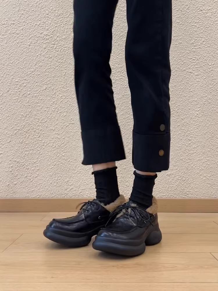 Phiên bản da cừu ~ Giày lười da thật cỡ nhỏ dành cho nữ, kiểu buộc dây kiểu Pháp, đế dày, giày da nhỏ đa năng, lót lông cừu để giữ ấm.