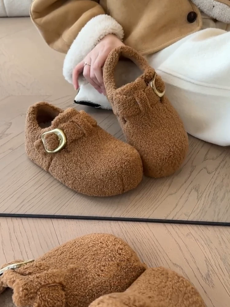 Phiên bản da cừu ~ Giày Birkenstock lót lông ấm áp mùa thu đông dành cho nữ, giày lười đế dày một quai khoét sâu dành cho người nhỏ nhắn.