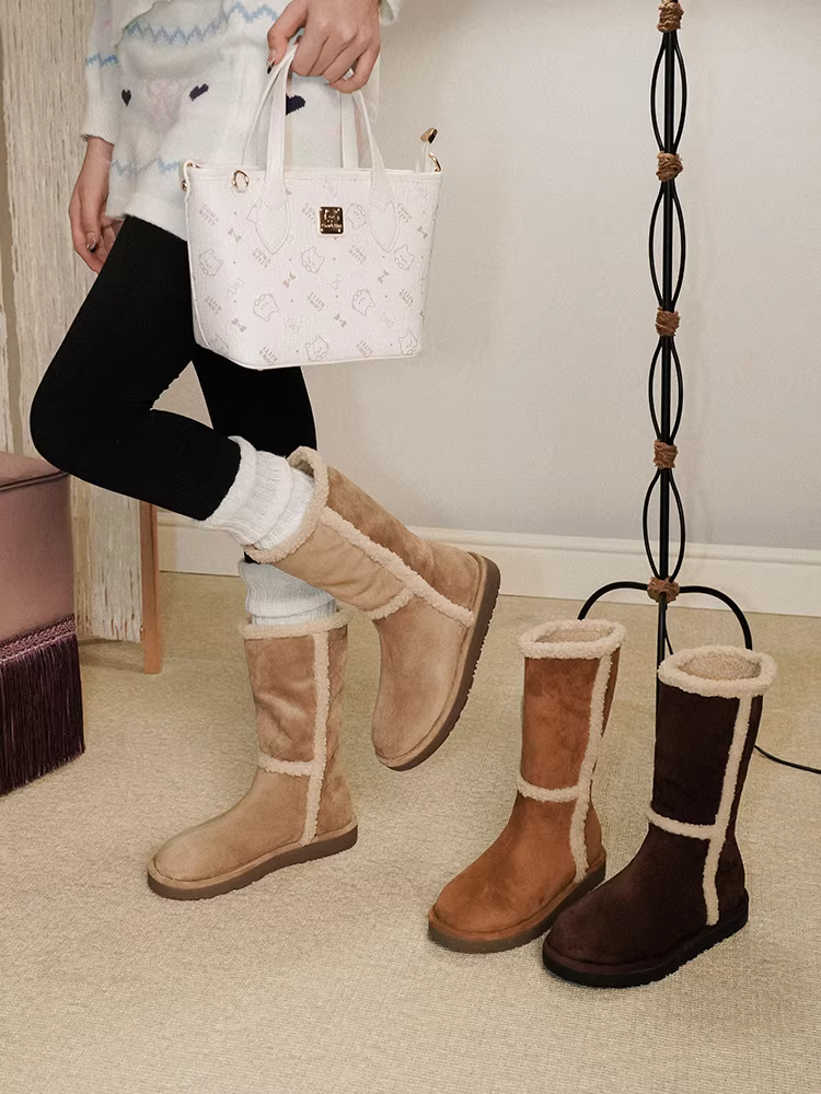 Giày bốt cao đến giữa bắp chân đế dày Pear Xiaoqi~Meilade dành cho nữ, da lộn cổ điển, tôn dáng, lót lông cừu, ấm áp, ủng đi tuyết ngoài trời, ủng cotton.