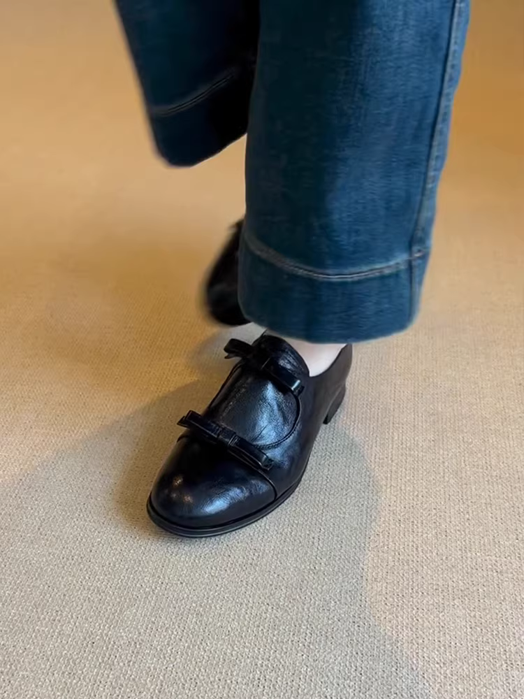 Phiên bản da cừu ~ Giày lười kiểu Anh có mũi tròn và nơ, giày lười kiểu dáng đơn giản dành cho nữ, giày đế thấp đa năng.