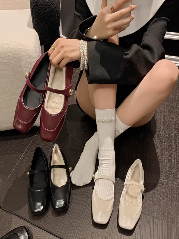 Giày Mary Jane da cừu nữ, giày bệt, kiểu mới 2025, giày cotton lót lông, giày lười đế thấp, giày lông ấm áp.