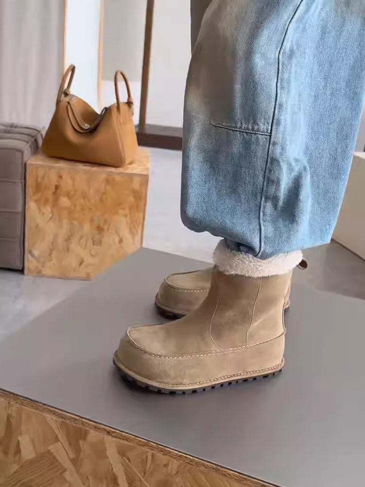 Phiên bản da bò ~ Giày bốt đi tuyết đế dày chống trượt Melard mùa thu đông dành cho nữ, da lộn cổ điển, kiểu dáng mới đơn giản, bốt cotton lót lông cừu