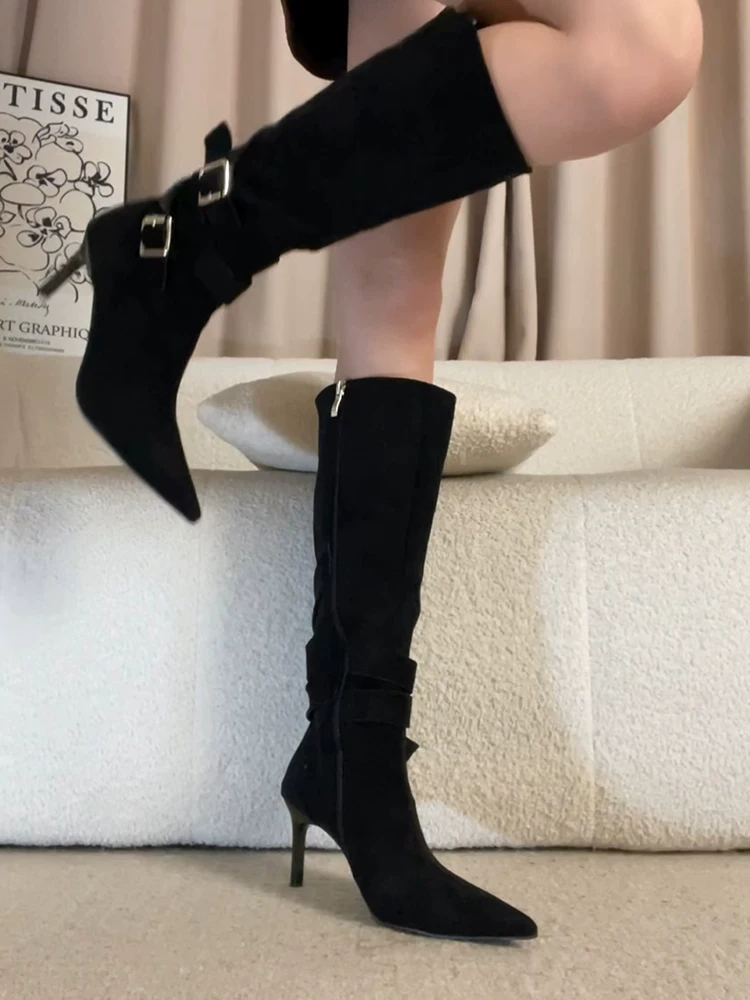 Phiên bản da bò ~ Giày cao đến đầu gối bằng da lộn mũi nhọn dành cho nữ có khóa kéo bên hông và khóa thắt lưng, giày cao gót kiểu phương Tây thon gọn và thanh lịch