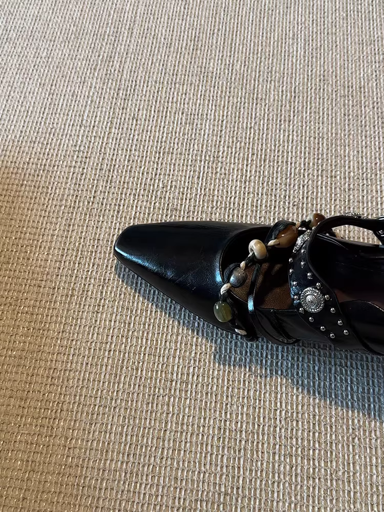 Phiên bản da cừu ~ Giày Mary Jane tăng chiều cao theo phong cách bohemian thời thượng dành cho nữ với mũi vuông và quai đơn.