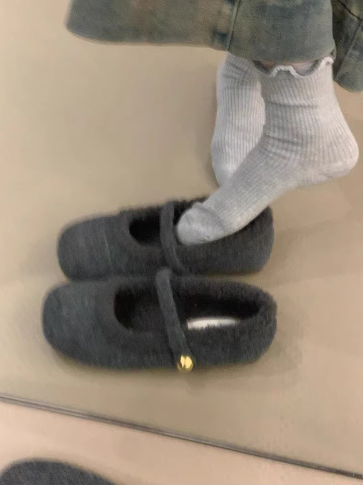 Phiên bản da cừu ~ Giày Mary Jane cổ điển lót lông cừu dành cho nữ, giày lười có khóa giữ ấm mùa đông mới, giày lông thú, giày cotton.